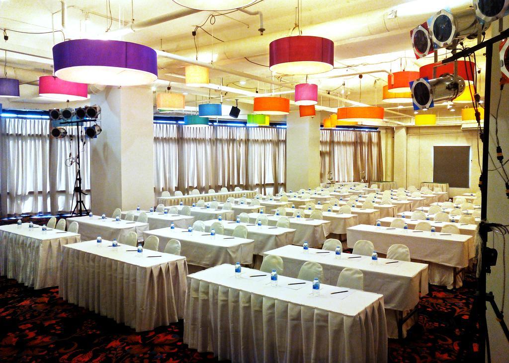 Iyarin @ Tuk Chang Hotel Bangkok Eksteriør bilde