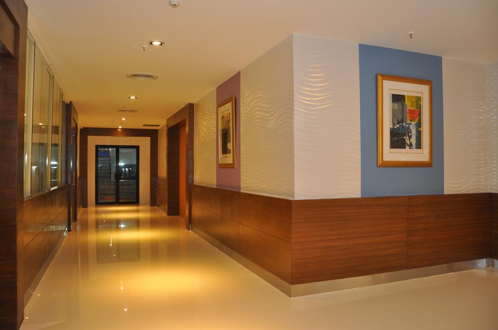 Iyarin @ Tuk Chang Hotel Bangkok Eksteriør bilde